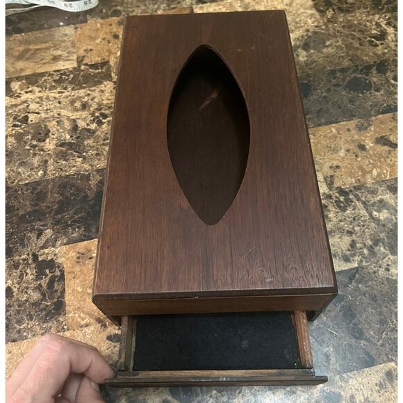Vintage Wood Tissue Box Holder - Picture 8 of 10